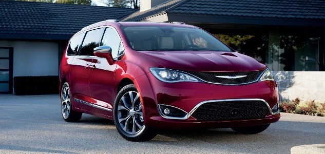 2017 Chrysler Pacifica.jpg