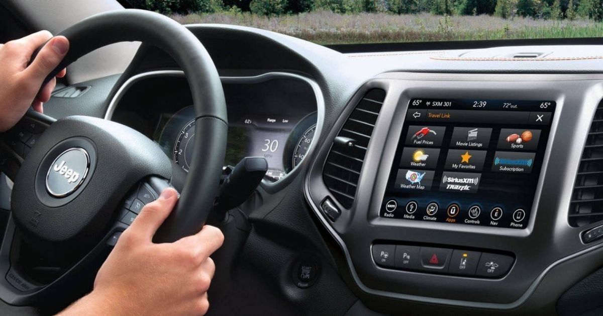 2021 Jeep Cherokee Dashboard.jpg