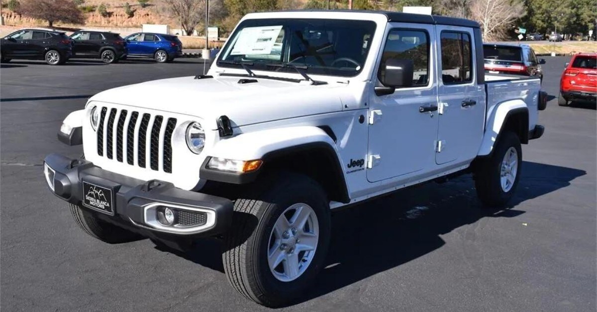 2023 Jeep Gladiator - Jeep Dealership In Ruidoso, NM.jpg