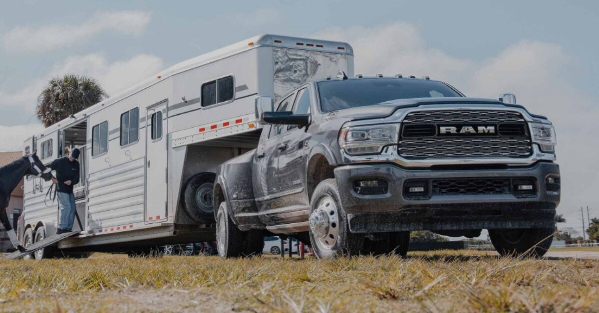 2022 RAM 3500 Hauling Horse Trailer.jpg