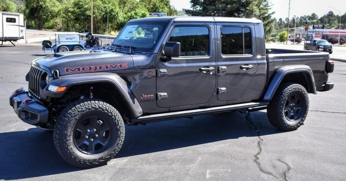 2022 Jeep Gladiator Mojave.jpg