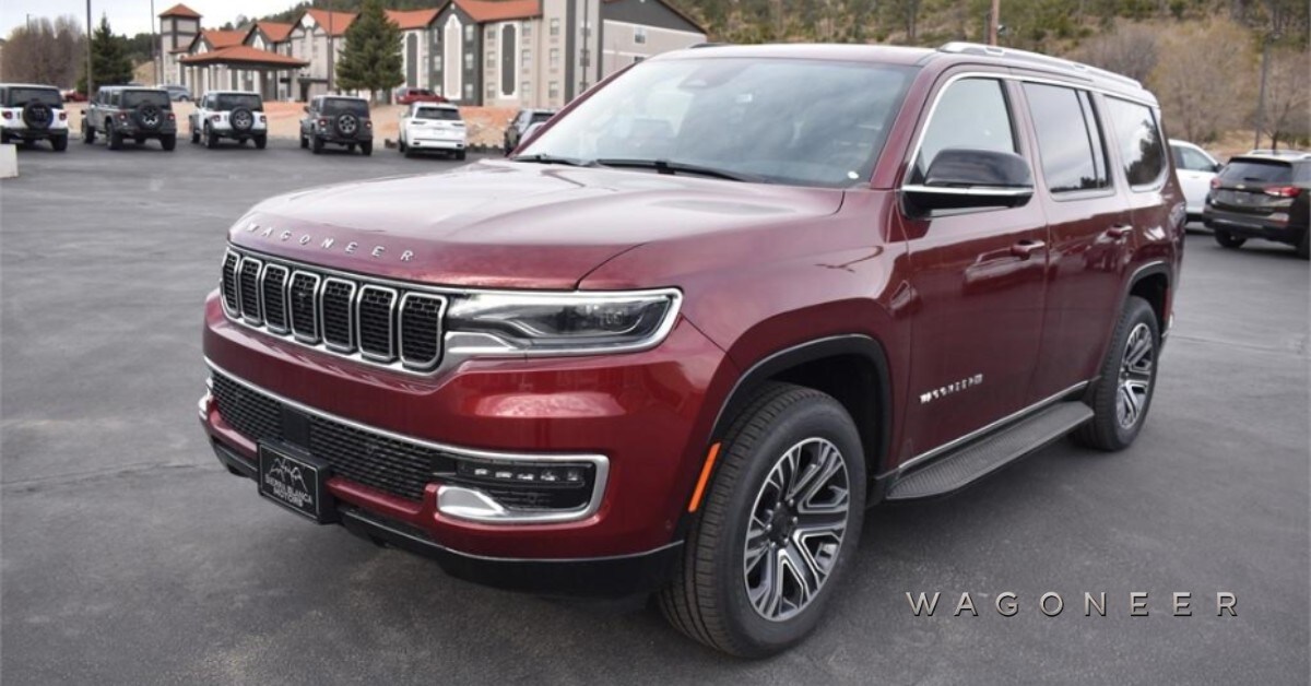 2023 Jeep Wagoneer.jpg