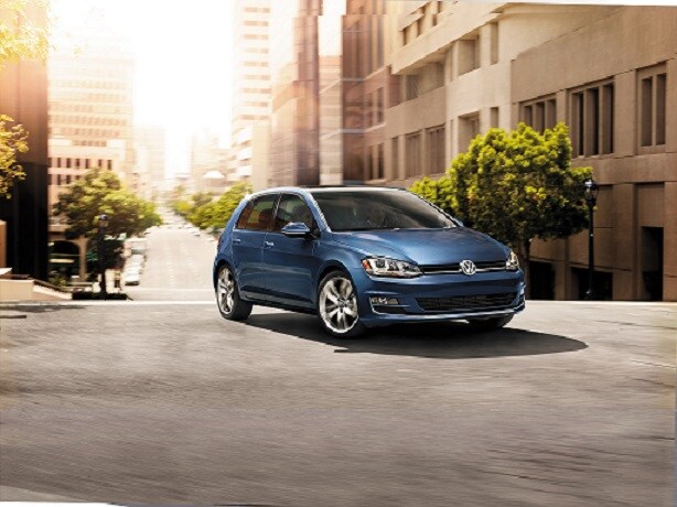 2015 Volkswagen Golf.jpg