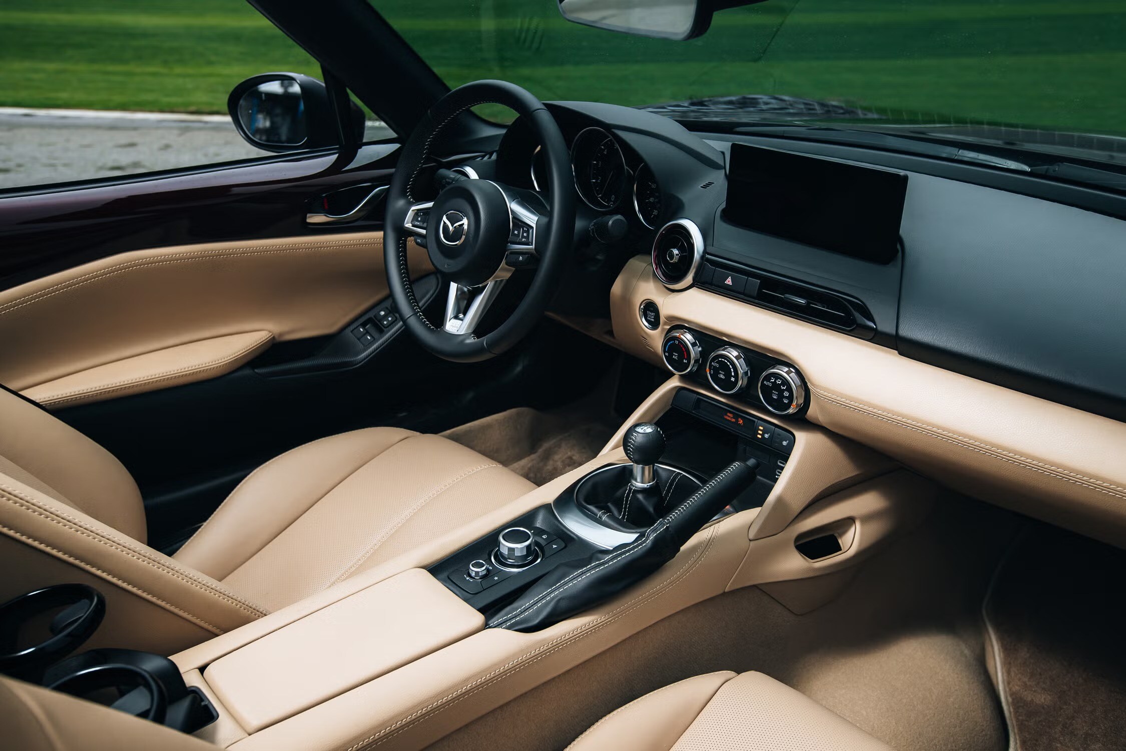 2025 Mazda MX-5 Miata Bose Audio System