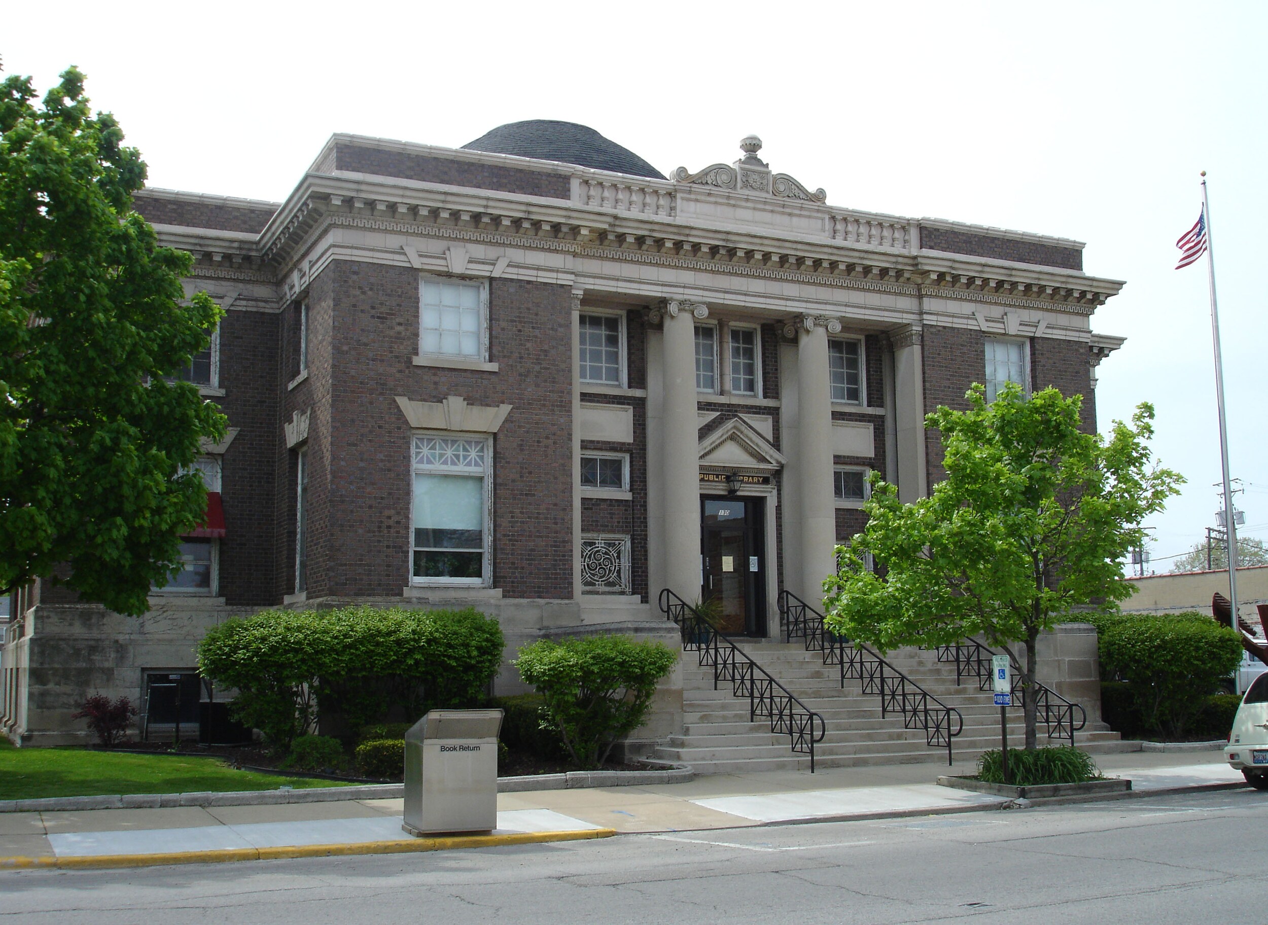 Streator Illinois Public Library