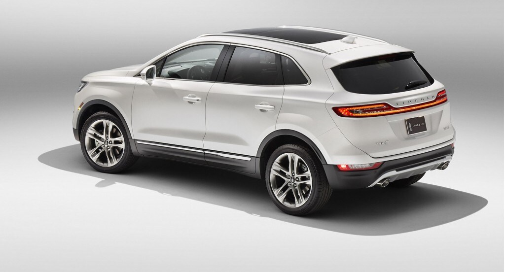 2015-lincoln-mkc_100445760_l.jpg