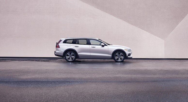 2020 V60 at Sill-TerHar Volvo Cars.jpg