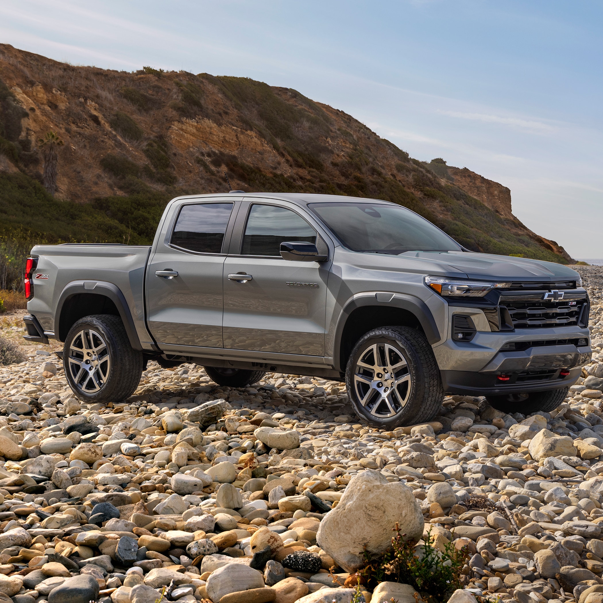 2023-Chevrolet-Colorado-Z71-CrewCab-Truck-L01 (1).jpg
