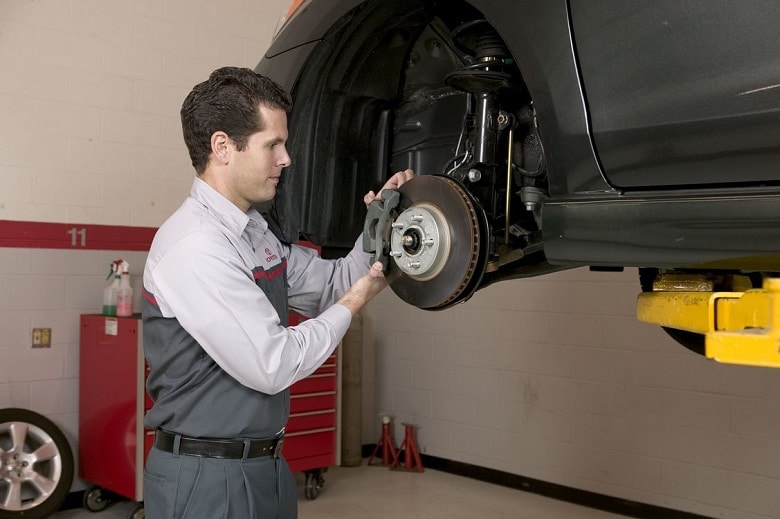 auto service in Orlando routine car maintenance