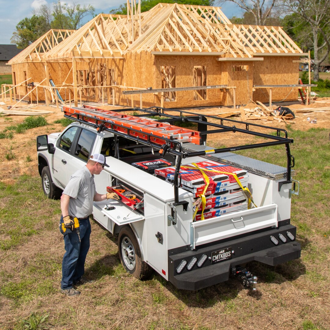 General contractor truck with a CM service body