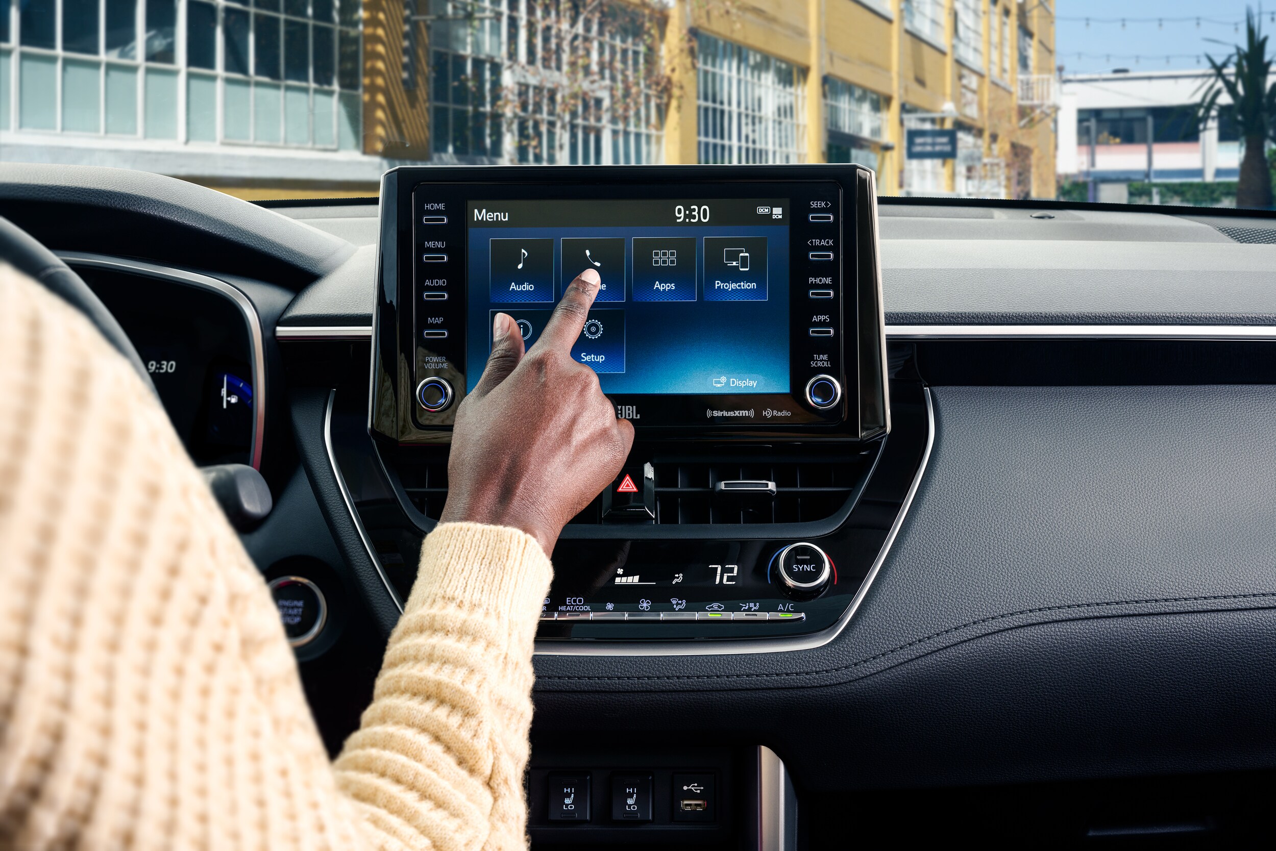 2022-Toyota-CorollaCross-XLE-SUV-I02.jpeg