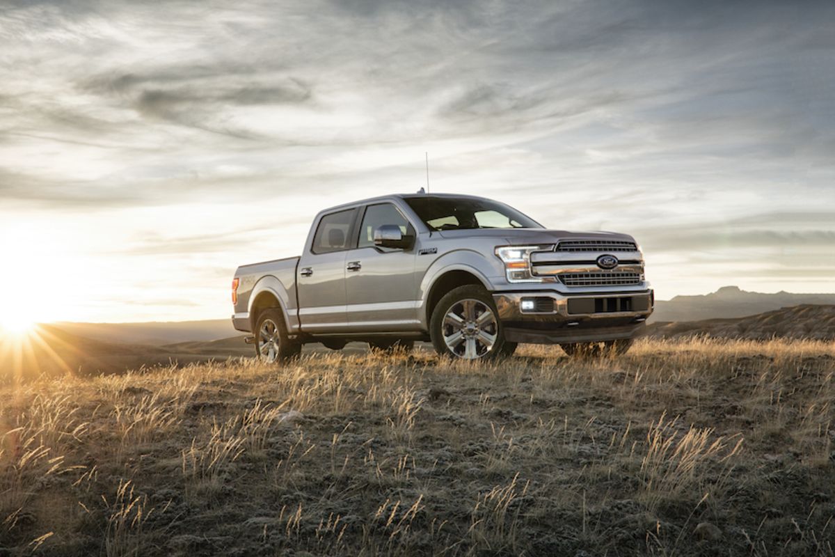 2019-Ford-F150-Lariat-SuperCrew-5ftBox-Truck-L01 (1).jpeg