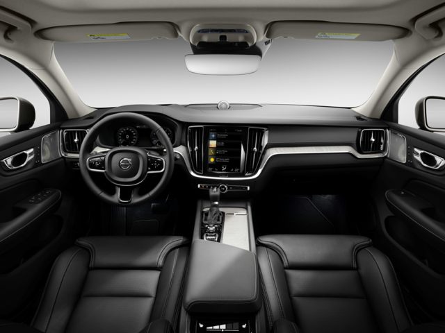 2020 Volvo V60 Interior.jpg