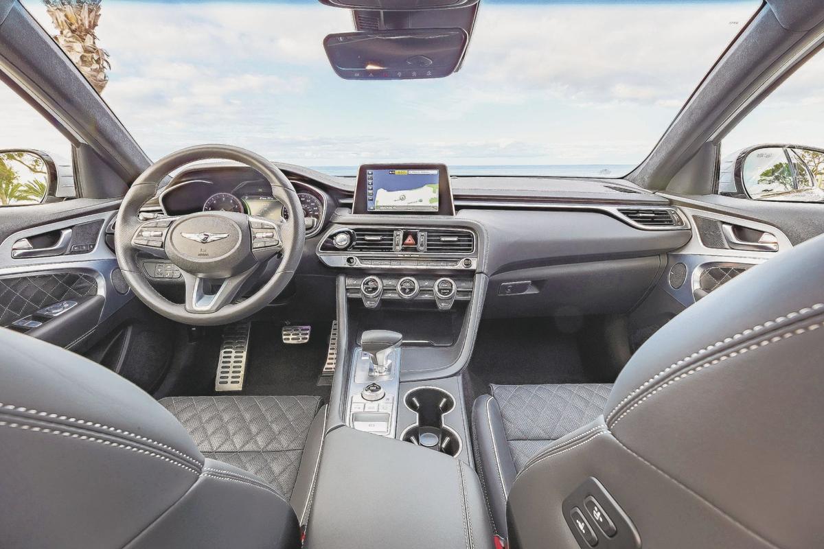 g70 interior.jpg