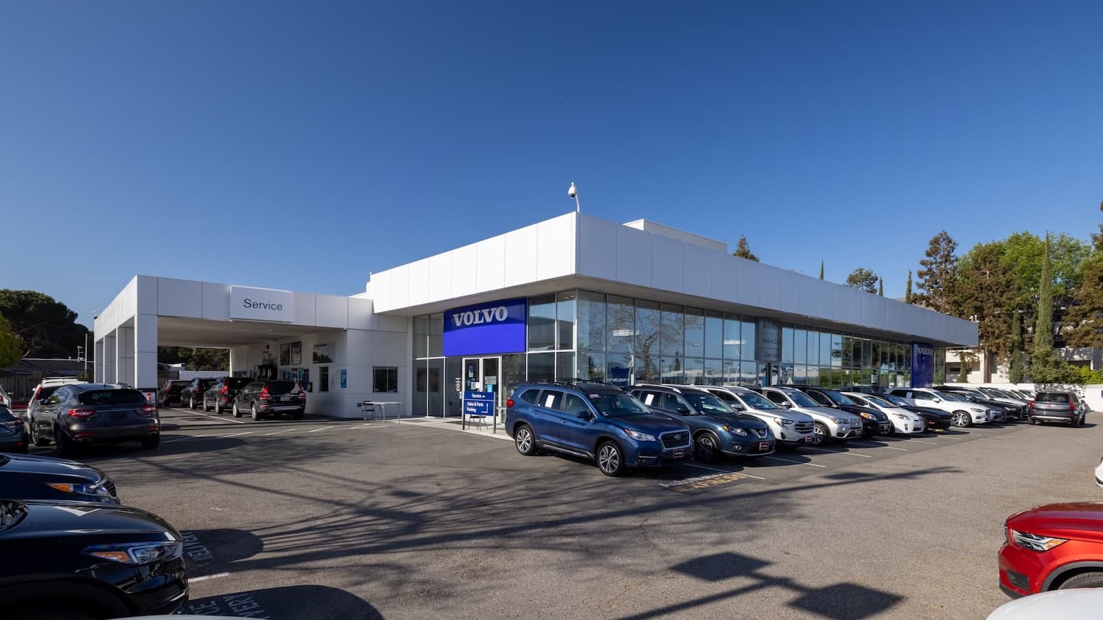 Exterior view of AutoNation Volvo Cars San Jose