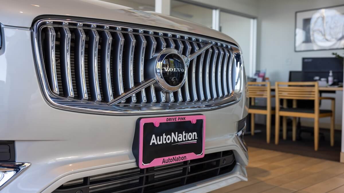 Volvo badge and front grille on a new Volvo vehicle