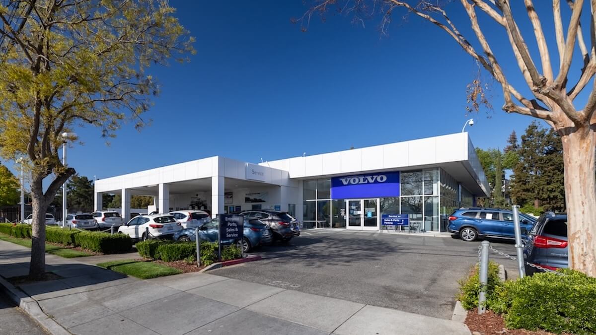 Exterior view of AutoNation Volvo Cars San Jose, a Volvo dealer near Dublin