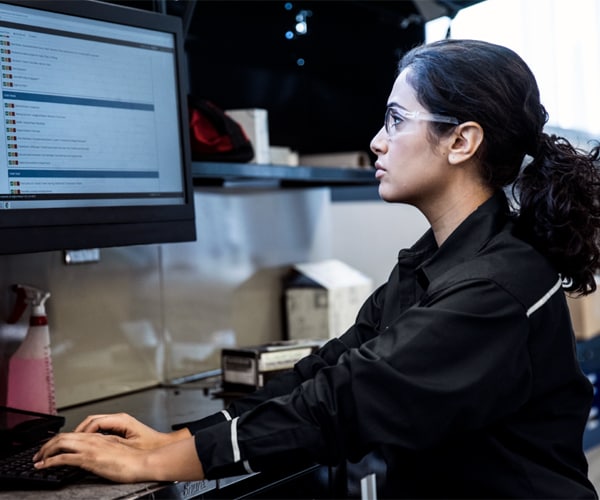 Mercedes-Benz Service Advisor