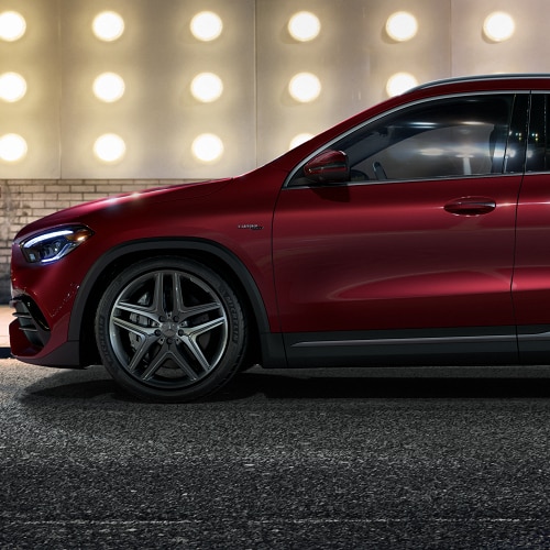 Mercedes-Benz GLA
Front End