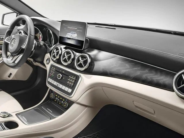 Mercedes-Benz GLA interior