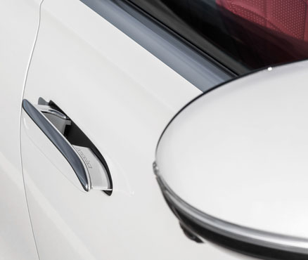 2022 Mercedes-Benz S-Class Seamless Door Handles