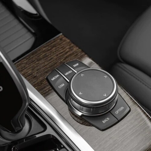 BMW X4 Center
Console