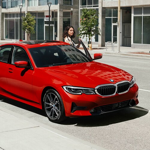 BMW 330i Sedan
Front End
