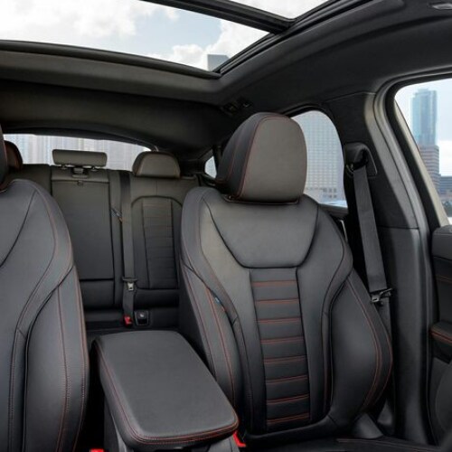 BMW X4
Driver's Seat
