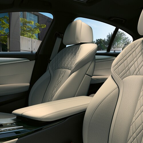 BMW 5 Series
Sedan Front Seats