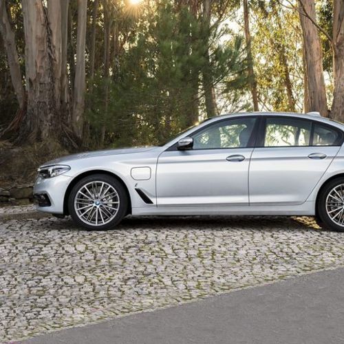 BMW 5 Series
Exterior Silver