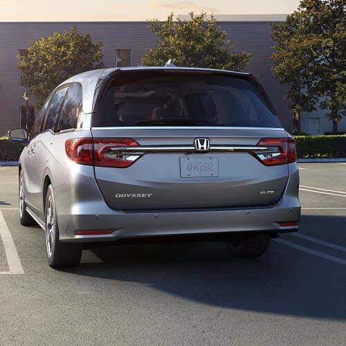Honda Odyssey
Elitee Rear Exterior
