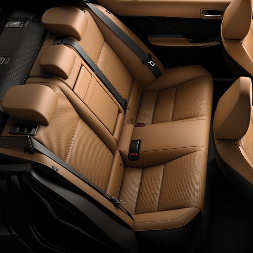 Lexus IS 300
Rear Interior