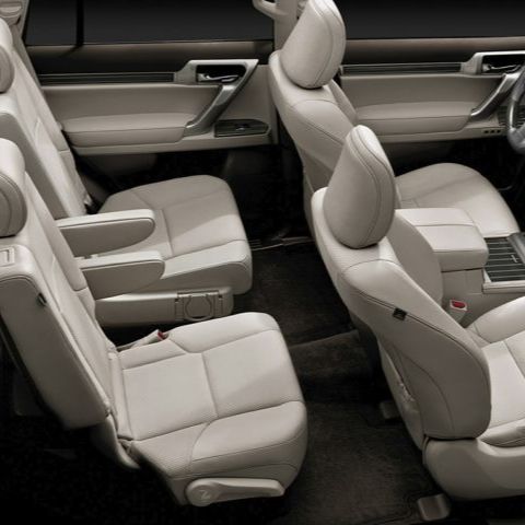 Lexus GX 460
Seating