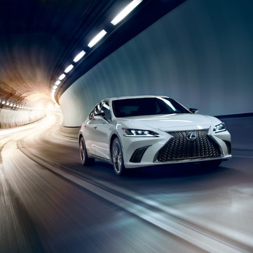 Lexus ES 350
Front End