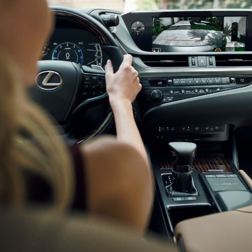 Lexus ES 350
Driver Interior
