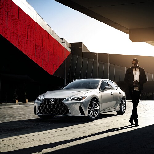 Lexus IS 300
Driver Front End
