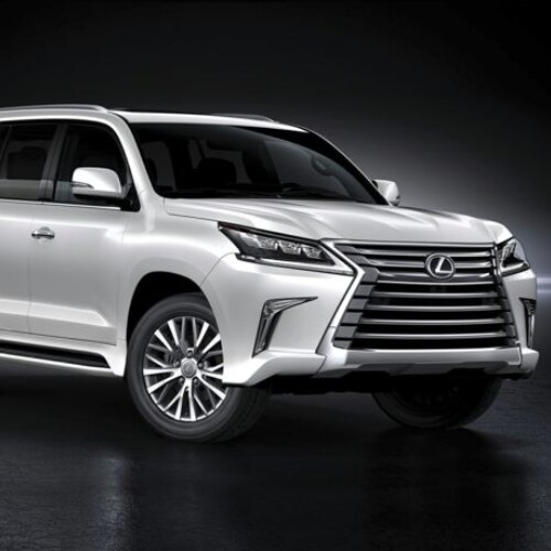 Lexus LX 570
Front End White
