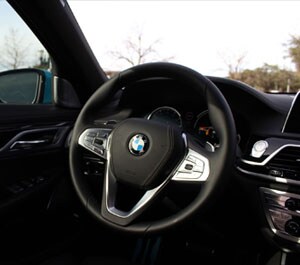 7-Series-Steering-Right.jpg