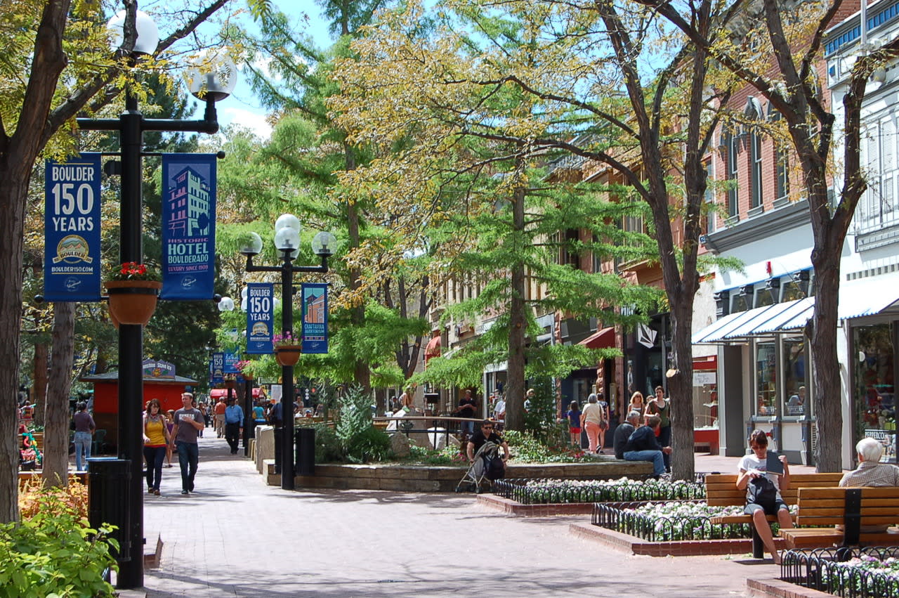 Pearl Street in Boulder, CO Pearl Street in Boulder, CO