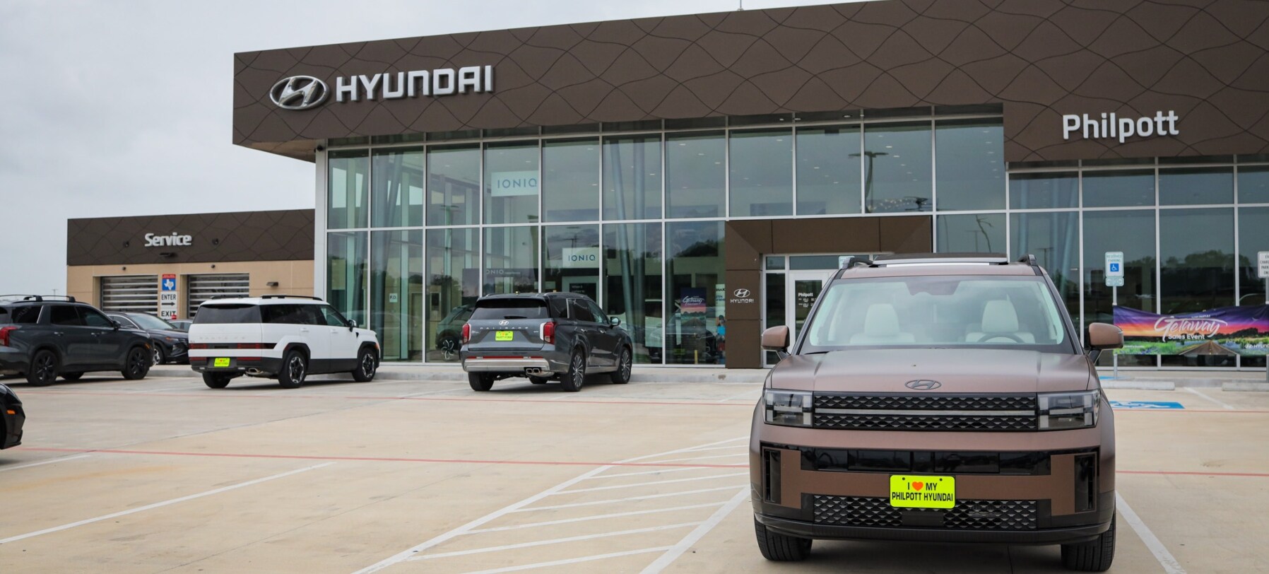 Hyundai Palisade Jaguar front exterior