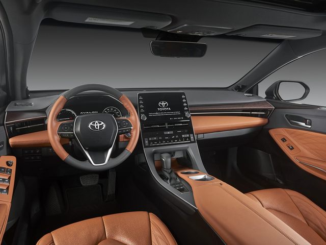 Toyota Avalon Hybrid interior