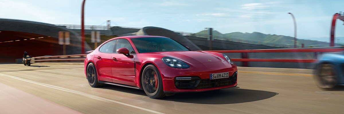 Porsche
Panamera GTS