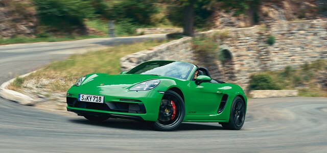 Porsche Boxster GTS4