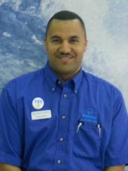 <b>Michael Redd</b><br>Service Advisor</br></br>