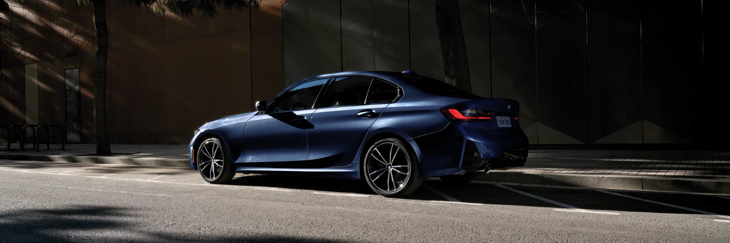 2025 BMW 3 Series 3 Series back end exterior