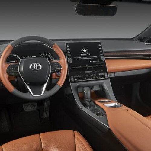 Toyota Avalon Hybrid interior