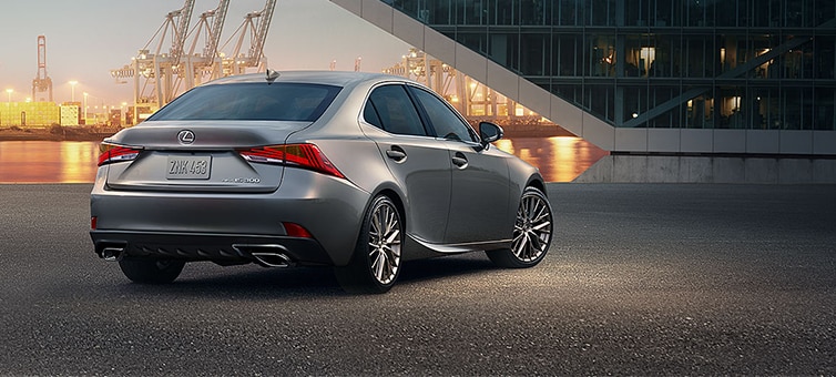 Lexus IS