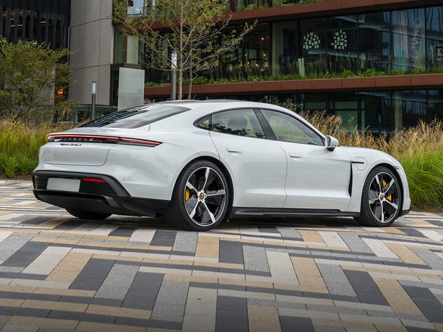 Porsche
Taycan