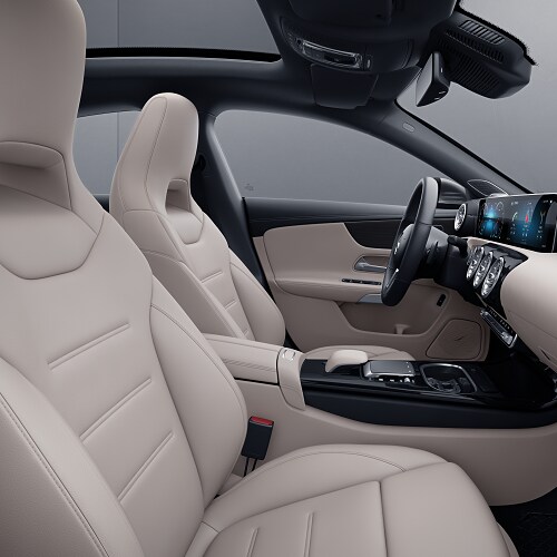 Mercedes-Benz CLA
Front Interior