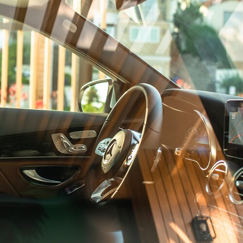 Mercedes-Benz C
300 Driver Interior